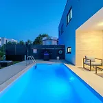 New - Luxury Angel - Private Pool * 维尔