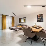New - Luxury Angel - Private Pool *