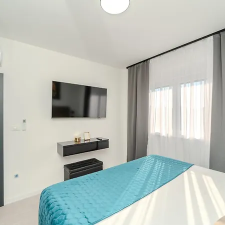 Villa New - Luxury Angel - Private Pool *