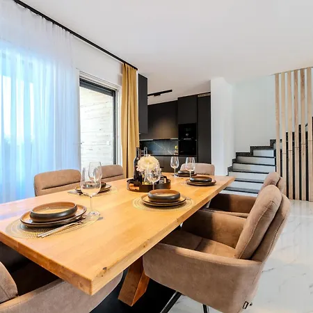 New - Luxury Angel - Private Pool Villa