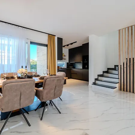 New - Luxury Angel - Private Pool וילה ויר