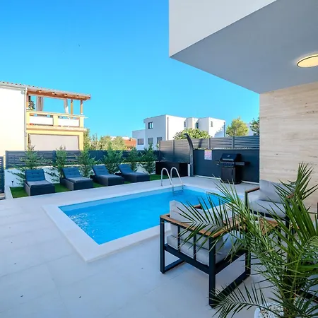 וילה New - Luxury Angel - Private Pool ויר