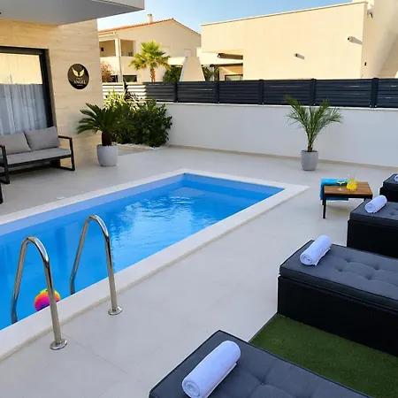 New - Luxury Angel - Private Pool וילה ויר