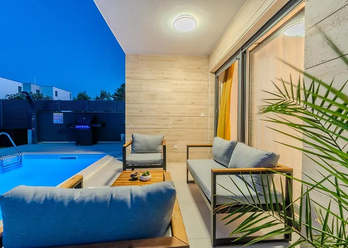 Villa New - Luxury Angel - Private Pool *