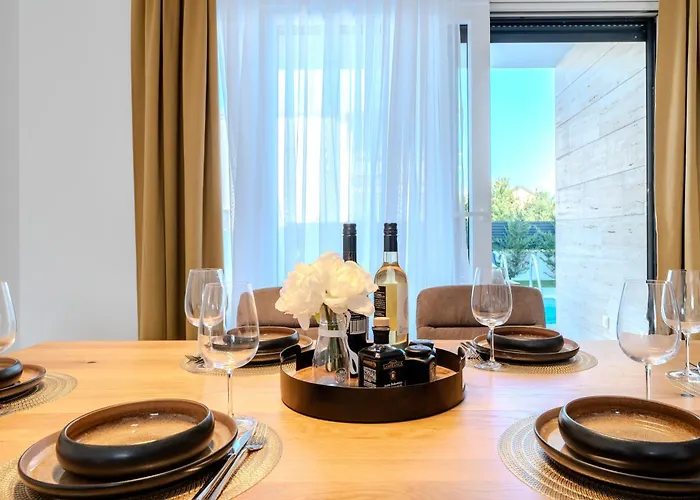 New - Luxury Angel - Private Pool Vir