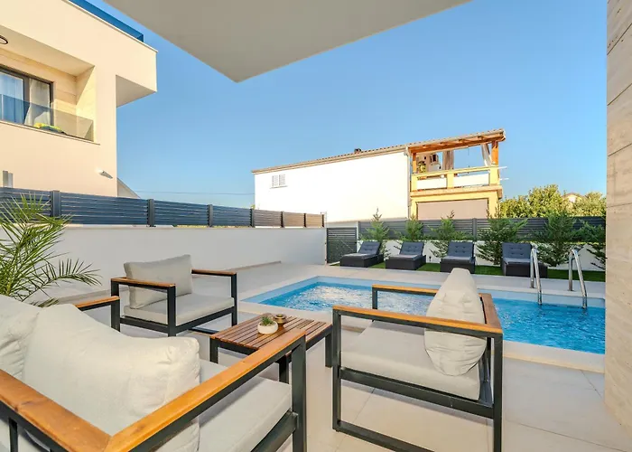 New - Luxury Angel - Private Pool Vir